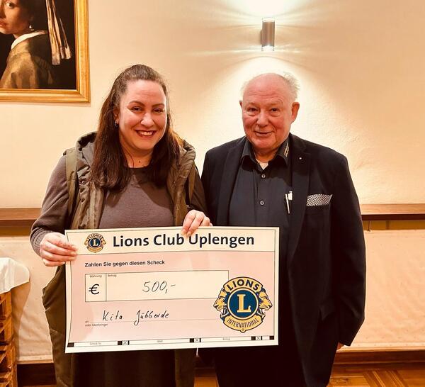 Bild vergr&ouml;&szlig;ern: Pressefoto von der Lions Club Spende 2025