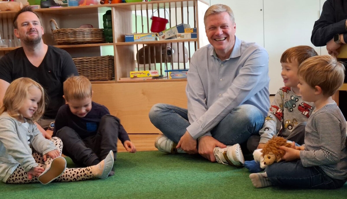 Das Foto zeigt Ulf Thiele (CDU) im Sitzkreis.
