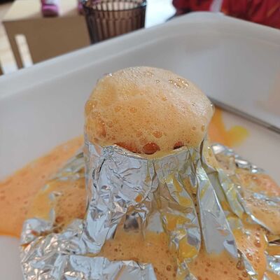 Experiment: Vulkanausbruch