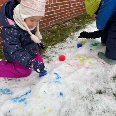 Farbenspiel im Schnee