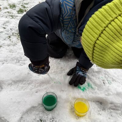 Farbenspiel im Schnee