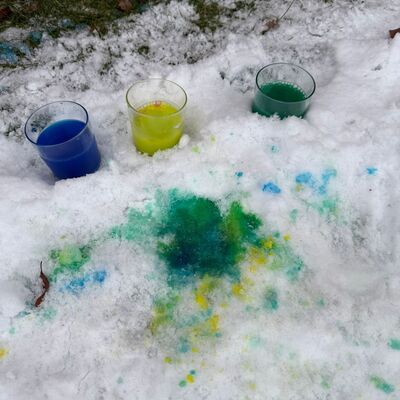 Farbenspiel im Schnee