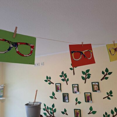 Bunte Bastel-Sonnenbrillen